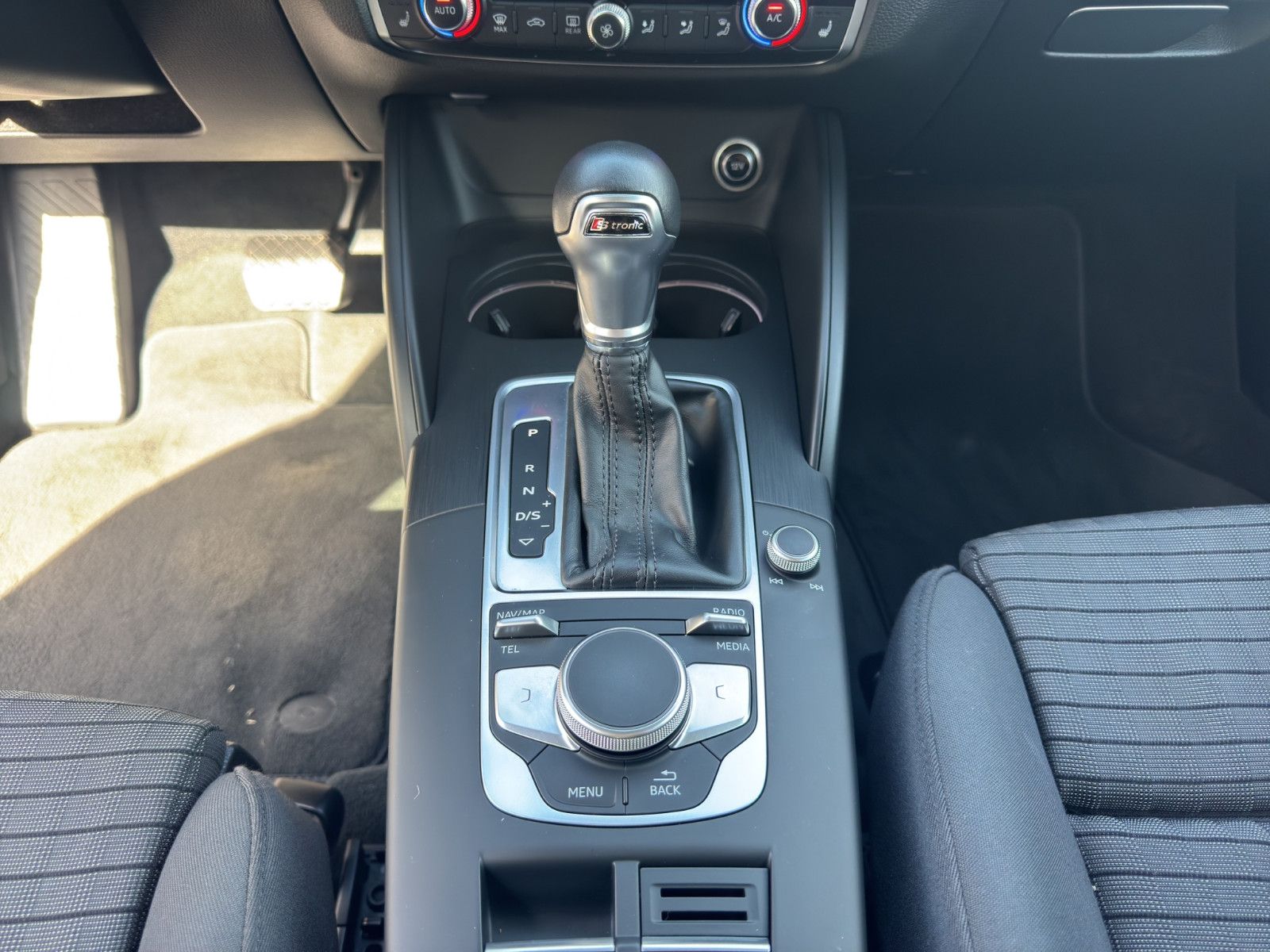 Fahrzeugabbildung Audi A3 Sportback sport/Navi/Shz/Pdc/Tempomat/1.Hand