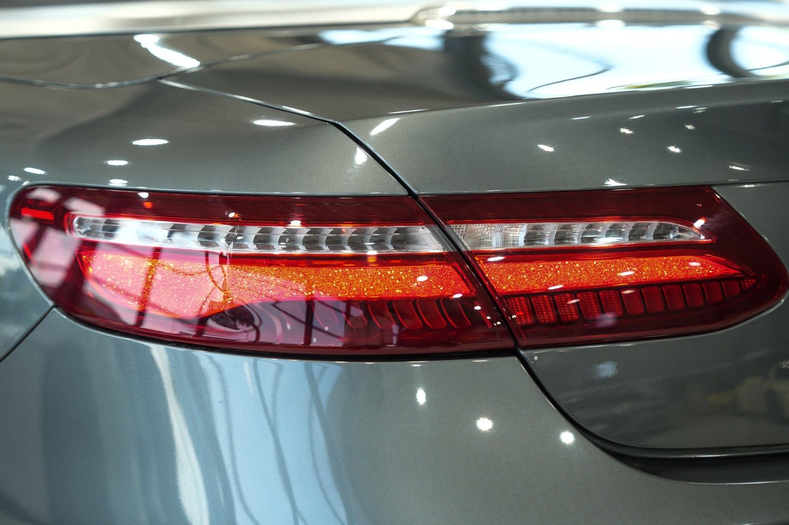 Mercedes-Benz E 220 d Cabrio*AMG-LINE*LEDER*MULTIBEAM*COMAND* foto 10