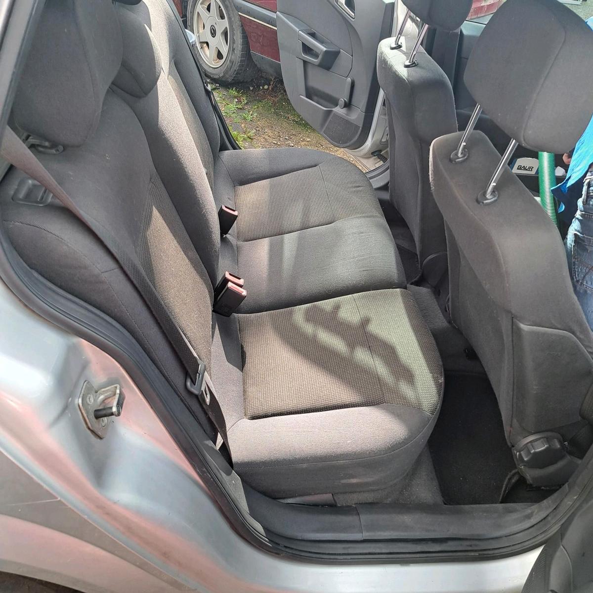 Opel Astra 2009 — photo 5