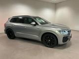 Volkswagen Touareg 3X R-Line 4M*HeadUP/Virtual/Pano/StandHZ - gebrauchte VW Touareg aus dem Jahr 2019