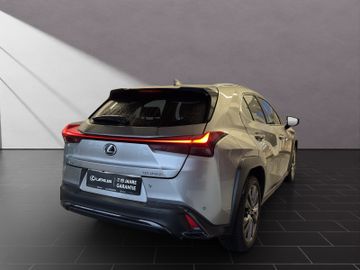 Lexus UX - 5