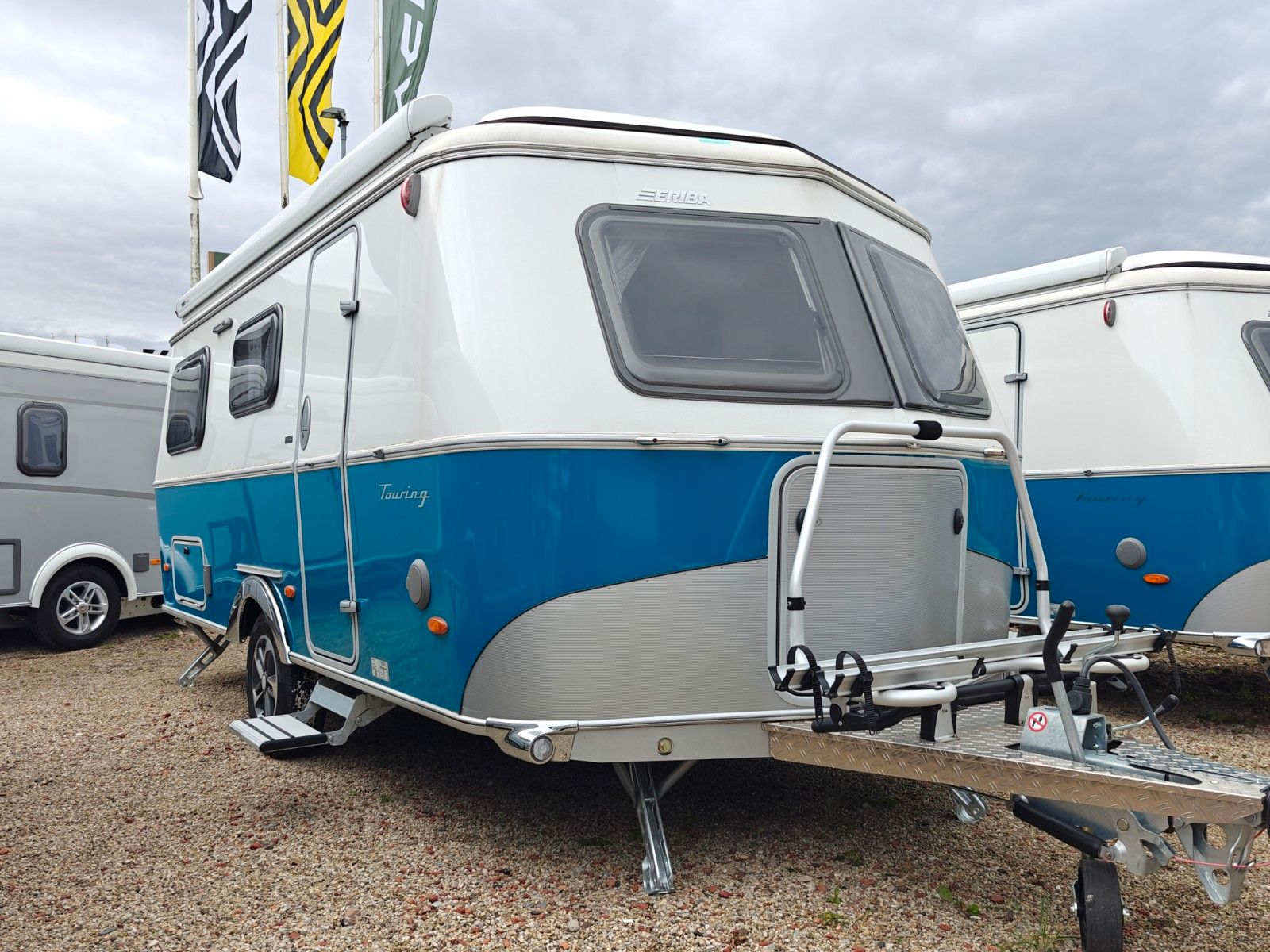 Fahrzeugabbildung HYMER / ERIBA / HYMERCAR Touring 642 Legend Urban 2026