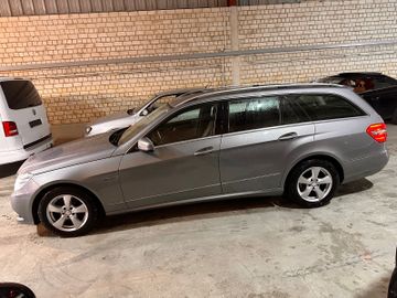 Mercedes E 200 - 8