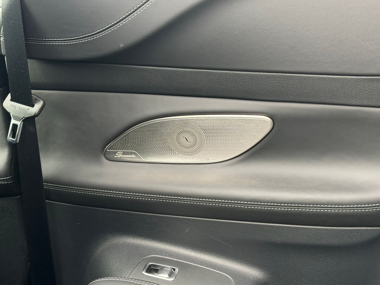 Fahrzeugabbildung Mercedes-Benz E 450 Cabrio AMG/BURMESTER/HUD/AMBIENTE/MASSAGE/