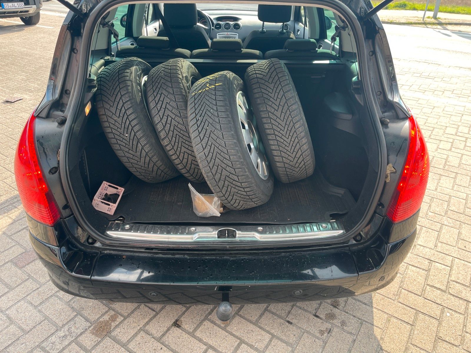 Fahrzeugabbildung Peugeot 308 SW Premium AHK 2. Radsatz