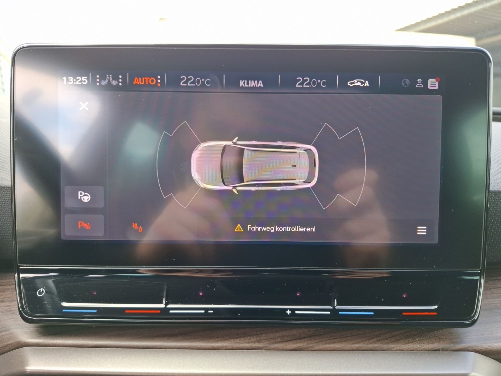 Fahrzeugabbildung SEAT Leon ST eTSI Xcellence DSG LED Navi GRA Park-Ass