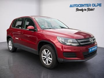 Volkswagen Tiguan - 1