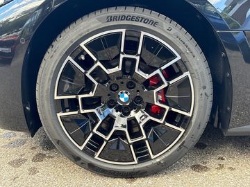 BMW i4 xDrive40 M Sportpaket HK HiFi DAB LED RFK