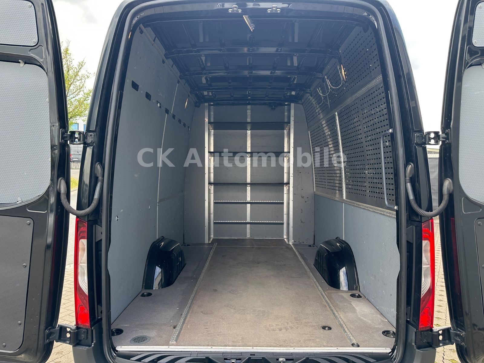 Fahrzeugabbildung Mercedes-Benz Sprinter III Kasten 316 Mixto Maxi/5 Sitze/LED