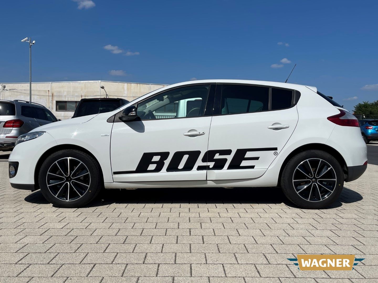 Fahrzeugabbildung Renault Megane TCe 115 Bose Edition 1- Zylinder keine Ko