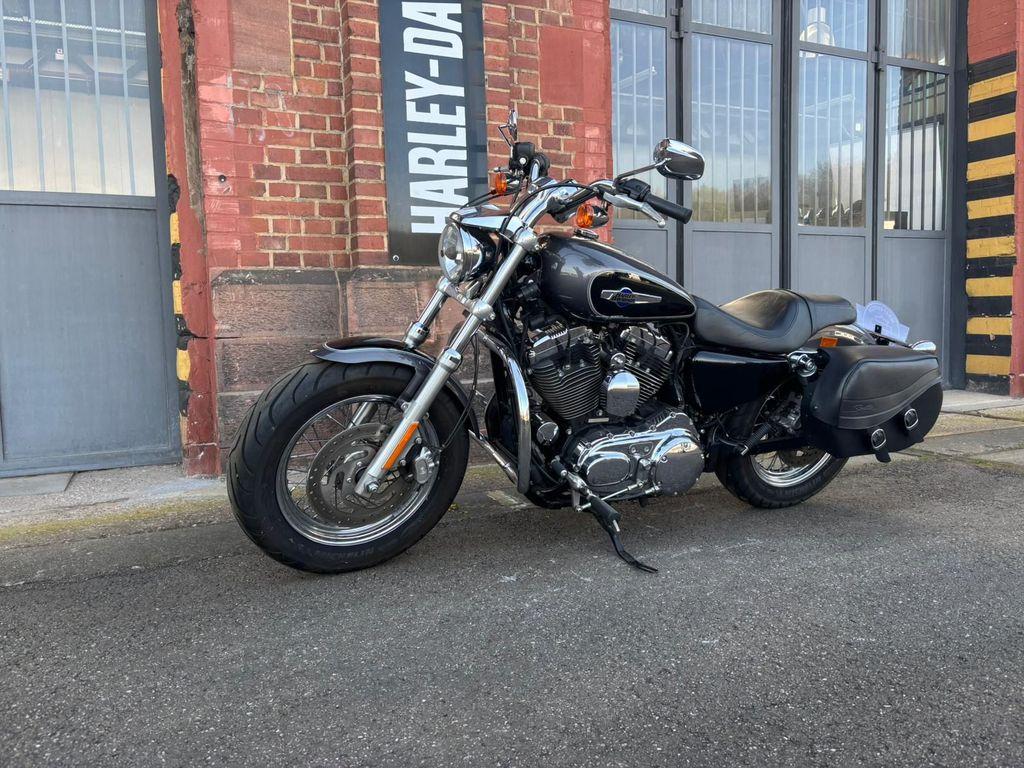Harley-Davidson Sportster 1200 Custom 