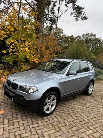 BMW X3 2.5 i Automatik