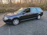 Audi A6 Avant 2.4*AUT.*SHZ*TÜV BIS DEZ/2027* - Audi A6 aus 2002 mit Benzin-Antrieb: Kombi