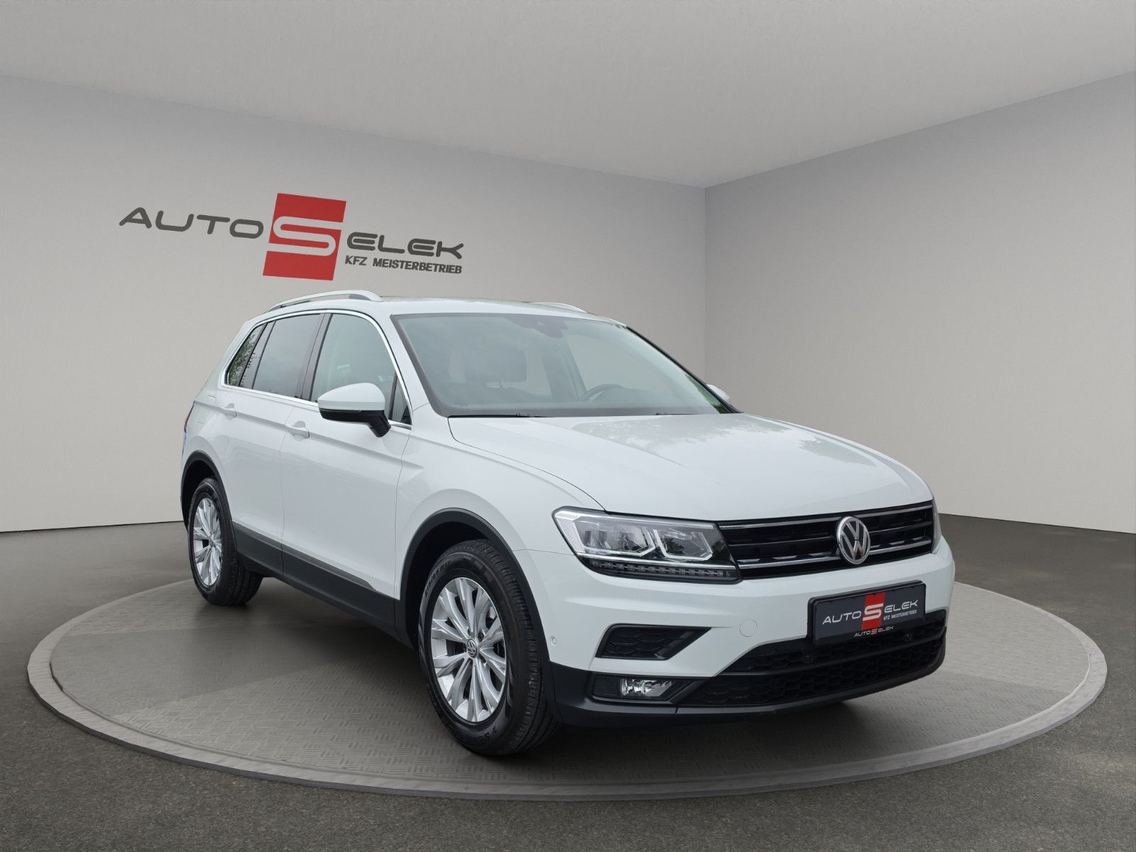 Fahrzeugabbildung Volkswagen Tiguan Comfortline BMT/Start-Stopp Aus 1.Hand