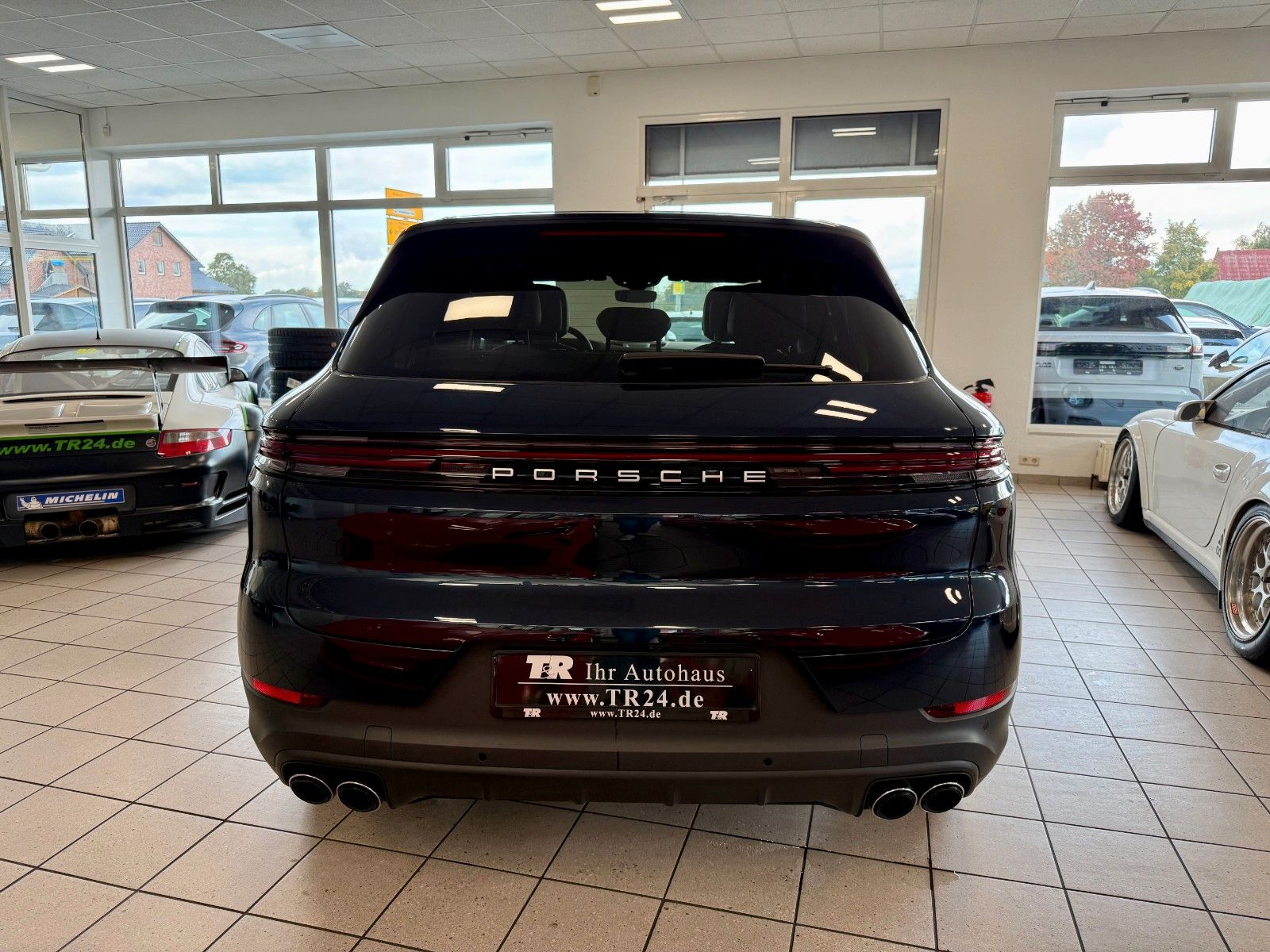 Fahrzeugabbildung Porsche Cayenne V6 Luftfederung/Panorama/HeadUP/BOSE