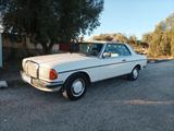 Mercedes-Benz Mercedes W123 230 C - Mercedes-Benz C 230 in Stuttgart