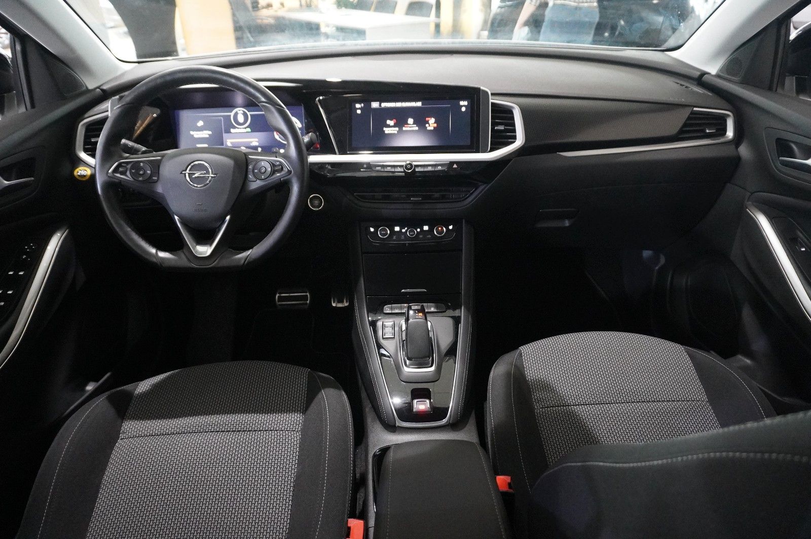Fahrzeugabbildung Opel Grandland (X) GS LINE 4HYBRID NAVI/KAMERA/AHK