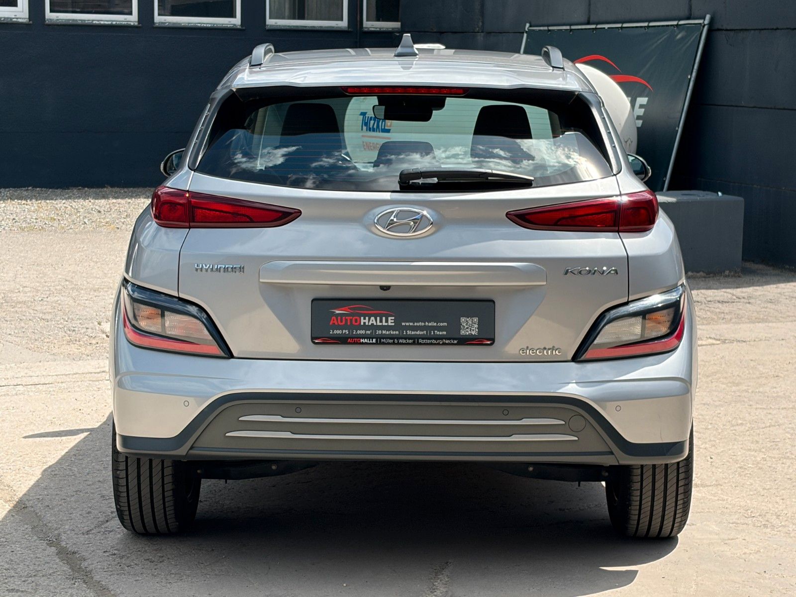 Fahrzeugabbildung Hyundai KONA E Select ACC PDC CAM SHZ LHZ LKA CarPlay