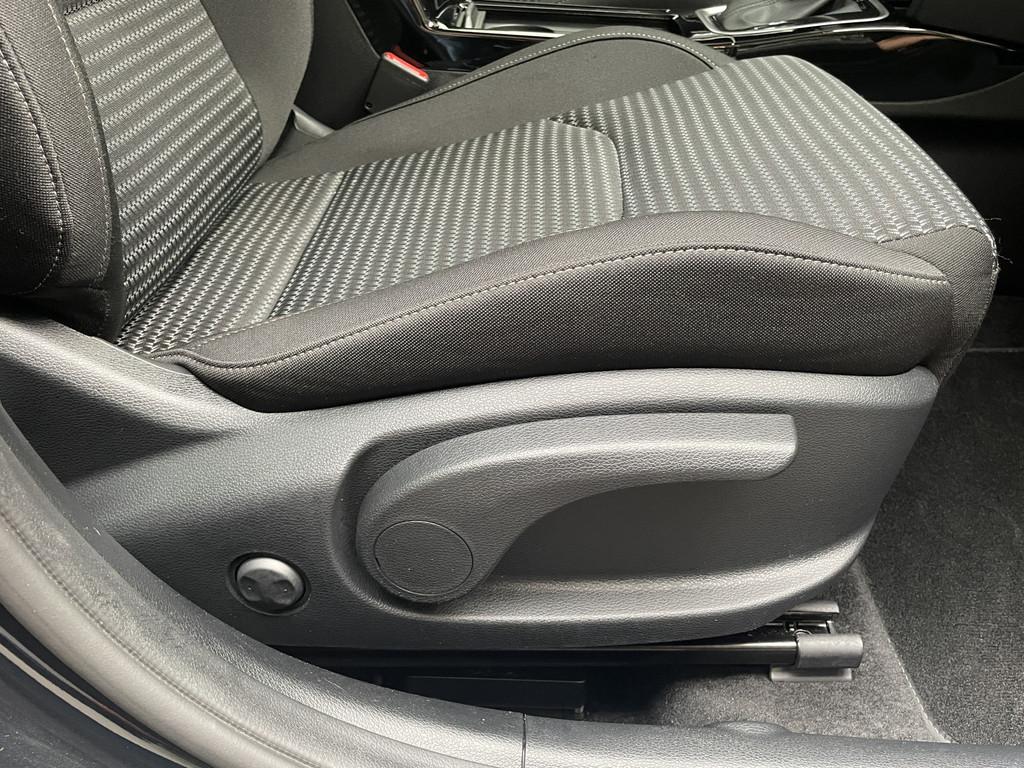 Kia Ceed SW 1.5 T-GDI DCT Spirit