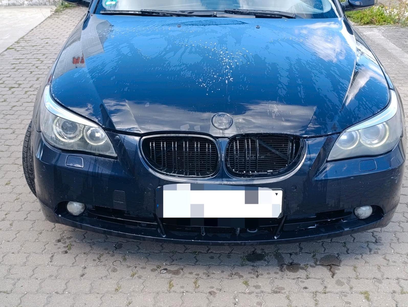 BMW 525 2006 — rear view