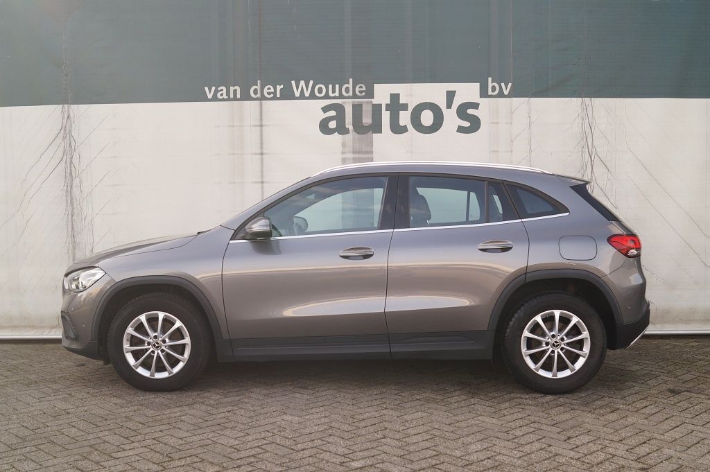 Mercedes-Benz GLA 180 180d automatik Business Line -ECC-NAVI-T