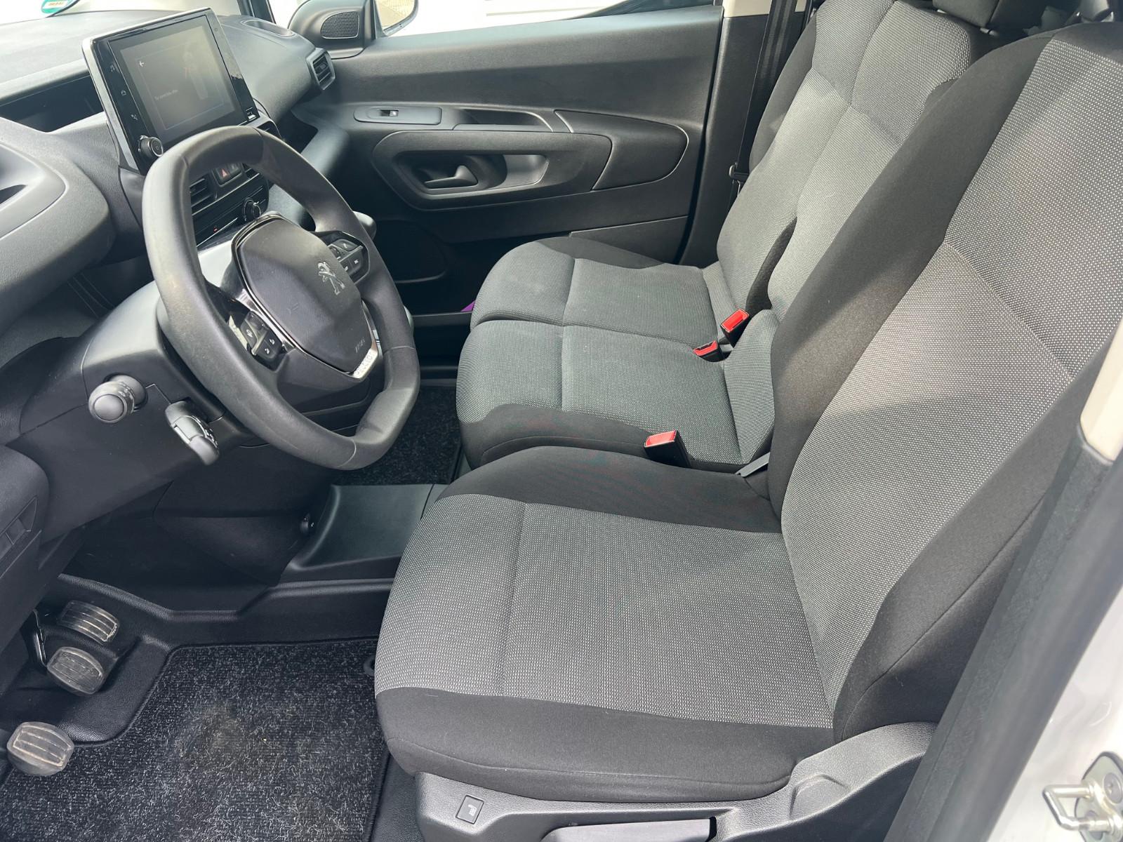 Peugeot Partner Premium L2 3 Sitze Flügeltüren Navi PDC