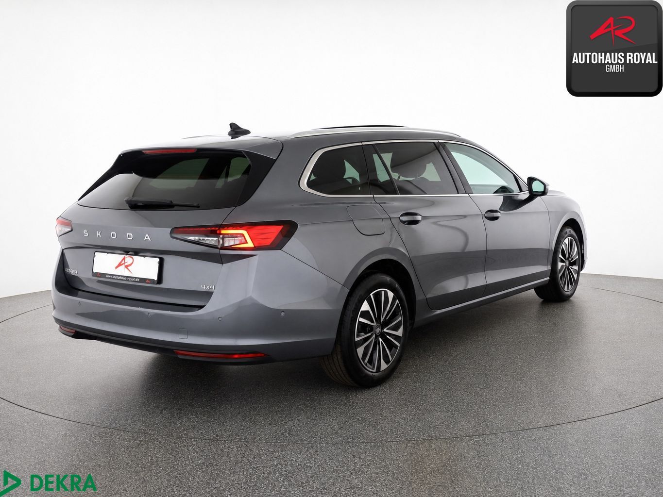 Skoda Superb Combi 2.0 TDI 4x4 PANO,360°,MASSAGE,ACC foto 5