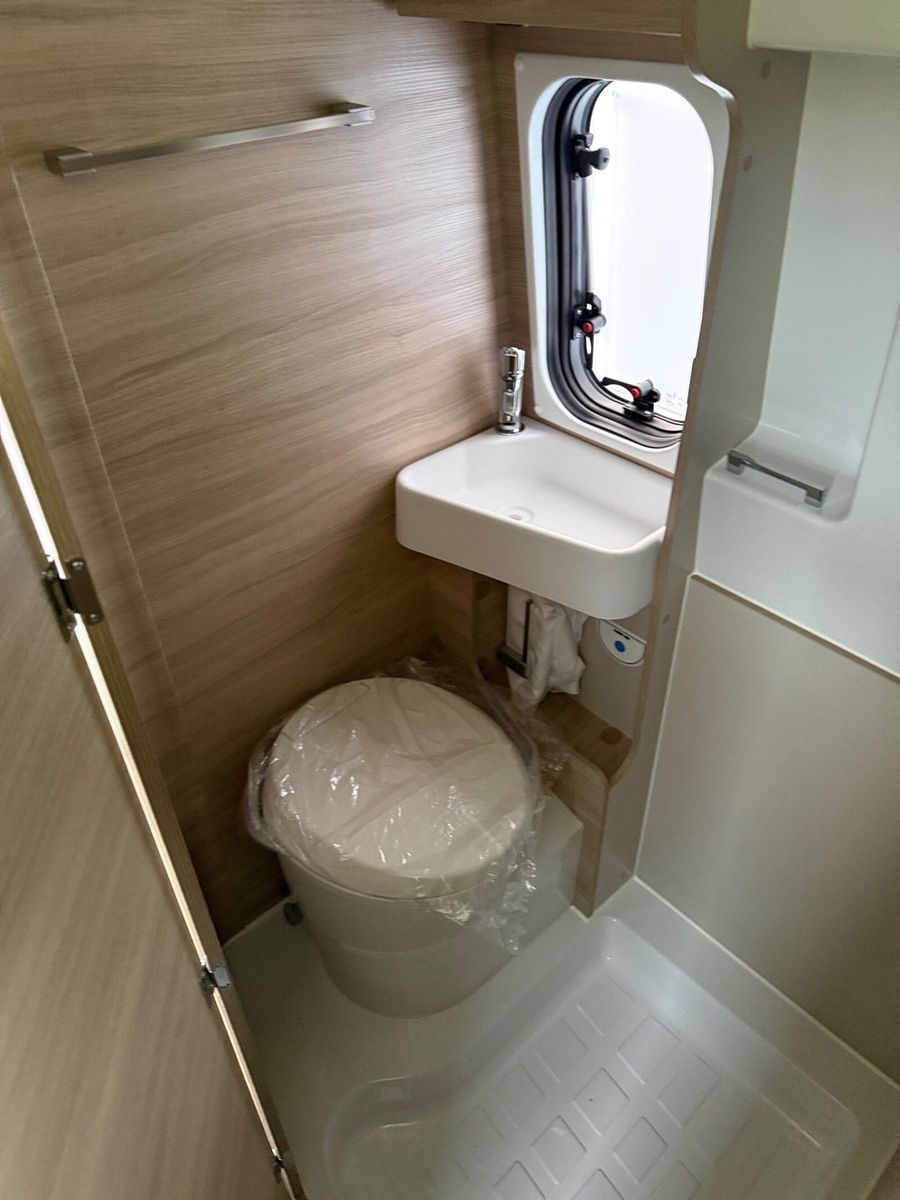 Fahrzeugabbildung Forster Vantasy FV599HB Autom.140PS Diesel Heizung