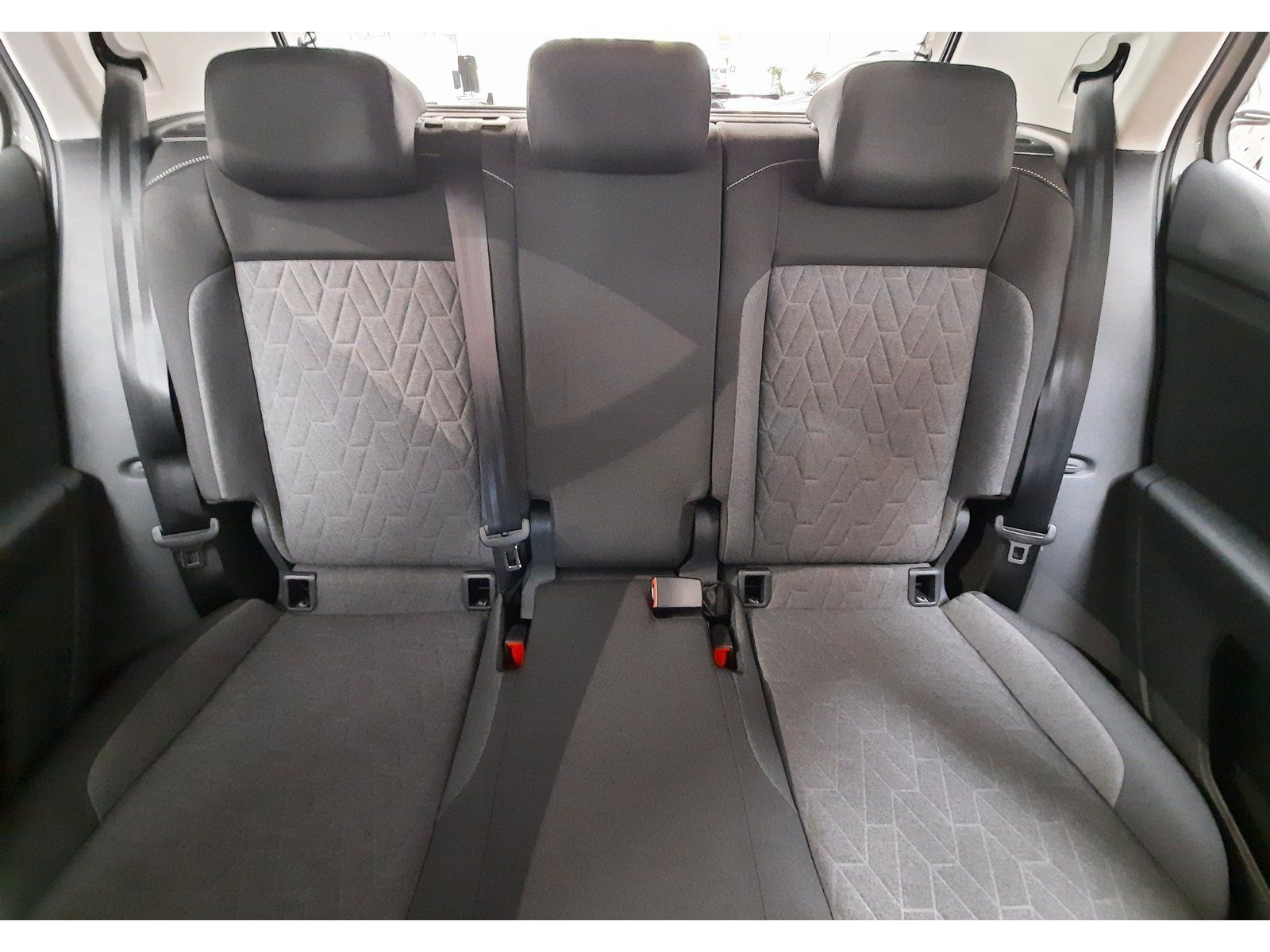 Fahrzeugabbildung Volkswagen T-Cross Life TSI *LED*PDC*ACC*Sitzhzg*App-Conn*