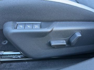 Citroën C4 1.2 PureTech 130 Max 360° AWR PDC LED NAV