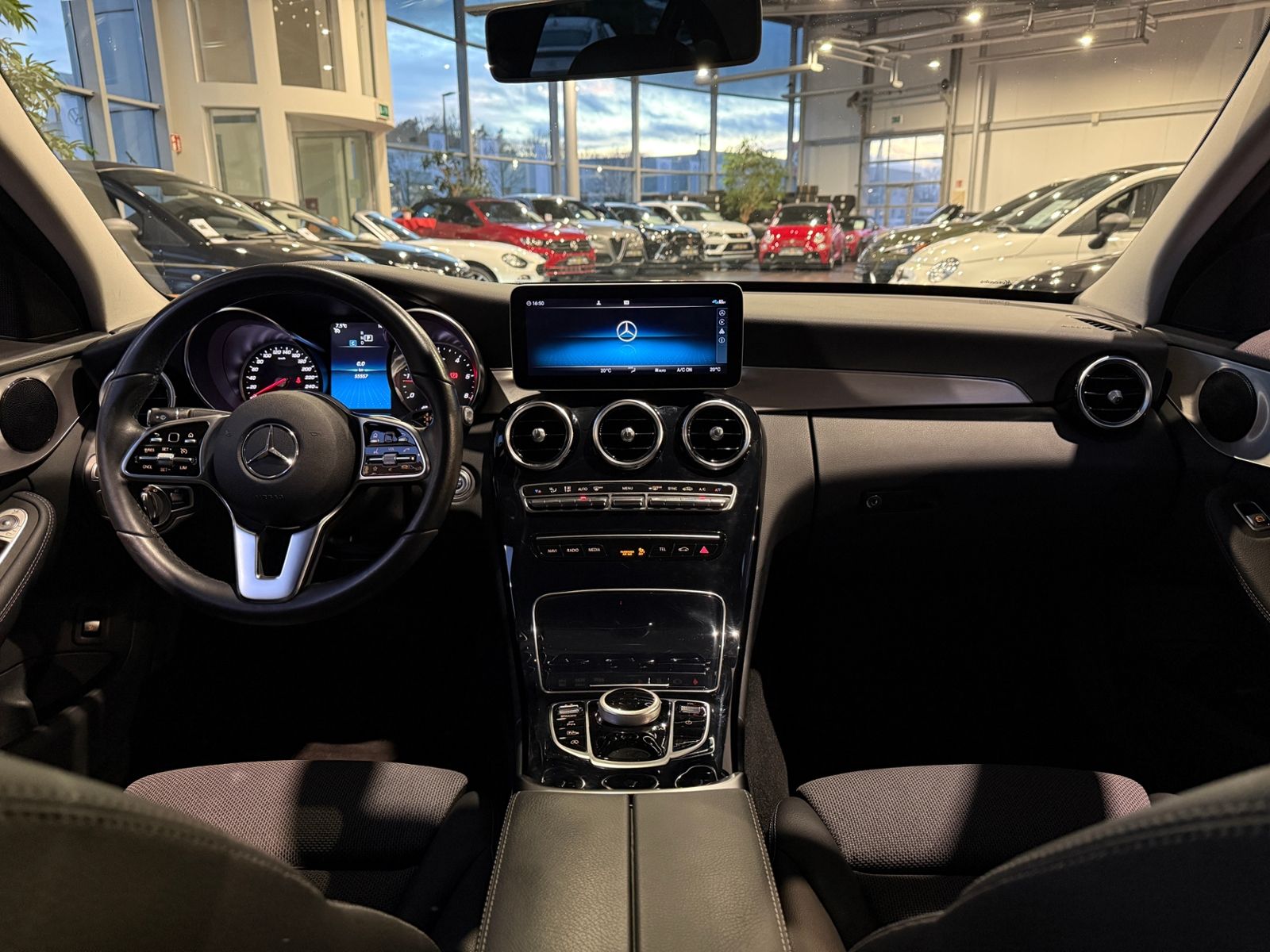 Fahrzeugabbildung Mercedes-Benz C 220d Avantgarde LED NAVI ALU