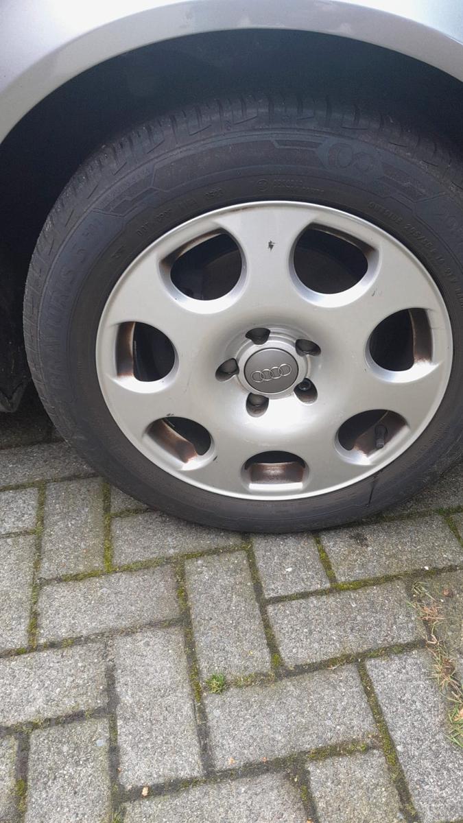 Audi A4 2004 — photo 15
