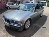BMW 325i