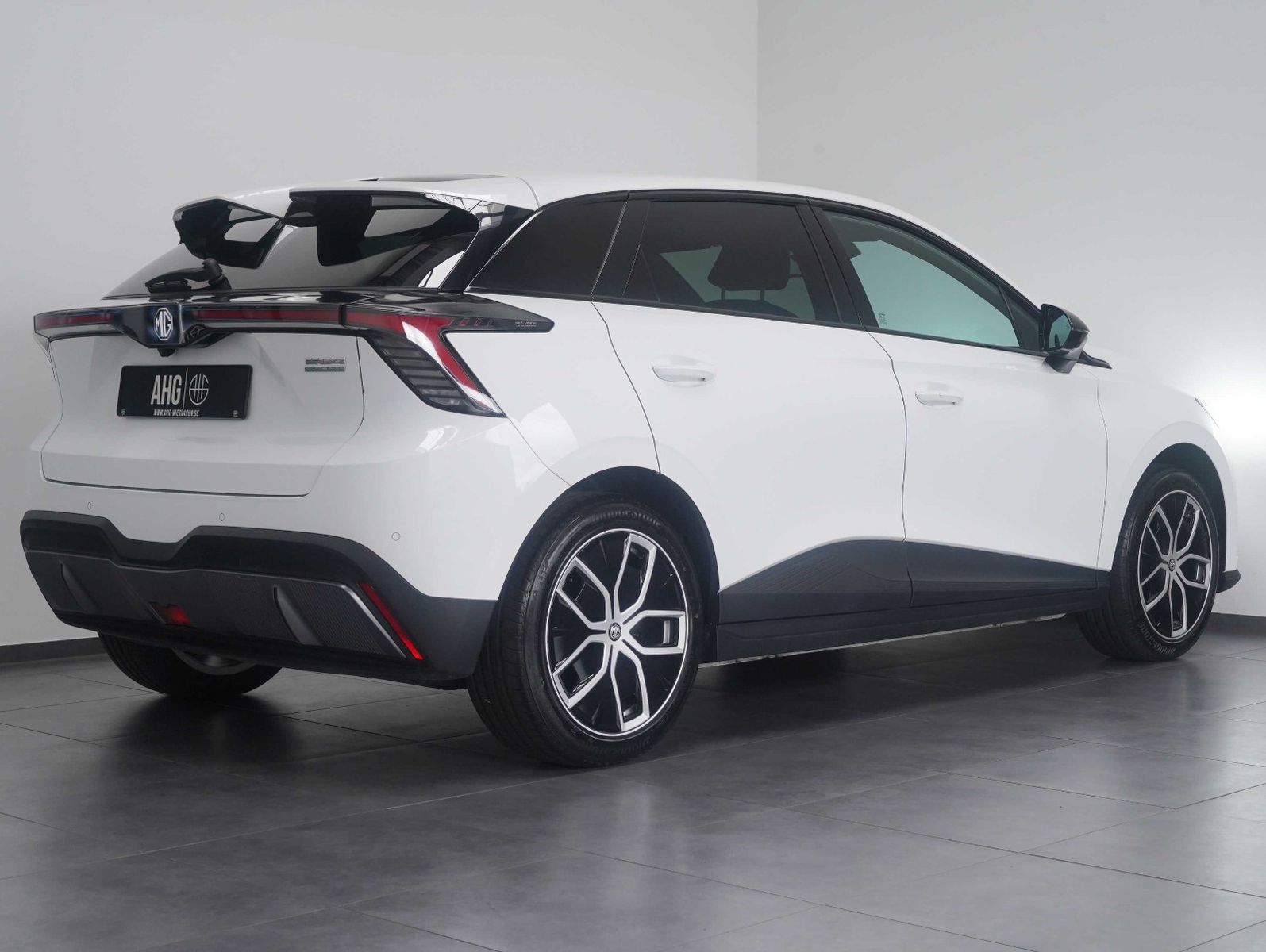 Fahrzeugabbildung MG MG4 Luxury 150KW/64KWH/WÄRMEPUMPE/V2L