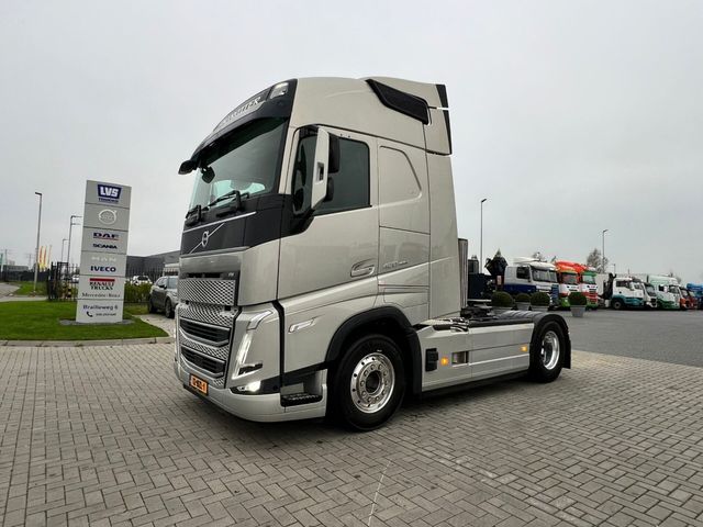 Volvo FH 420 4x2 Trekker Alcoa / 2x Tank