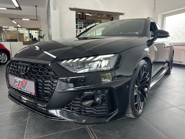 Audi RS4 Avant  quattro Dynamik/RS-Abg./B&O/360/Pano