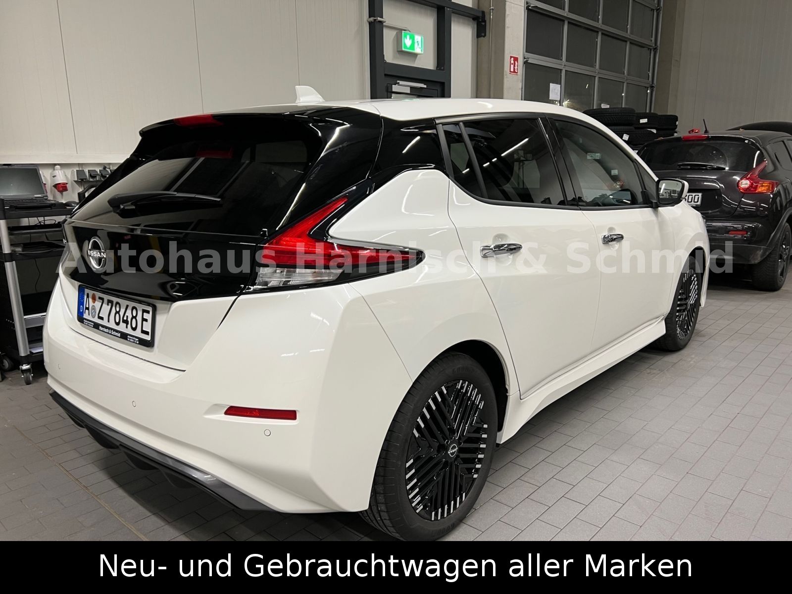 Fahrzeugabbildung Nissan Leaf N-Connecta Winterpaket, Perleffektlack