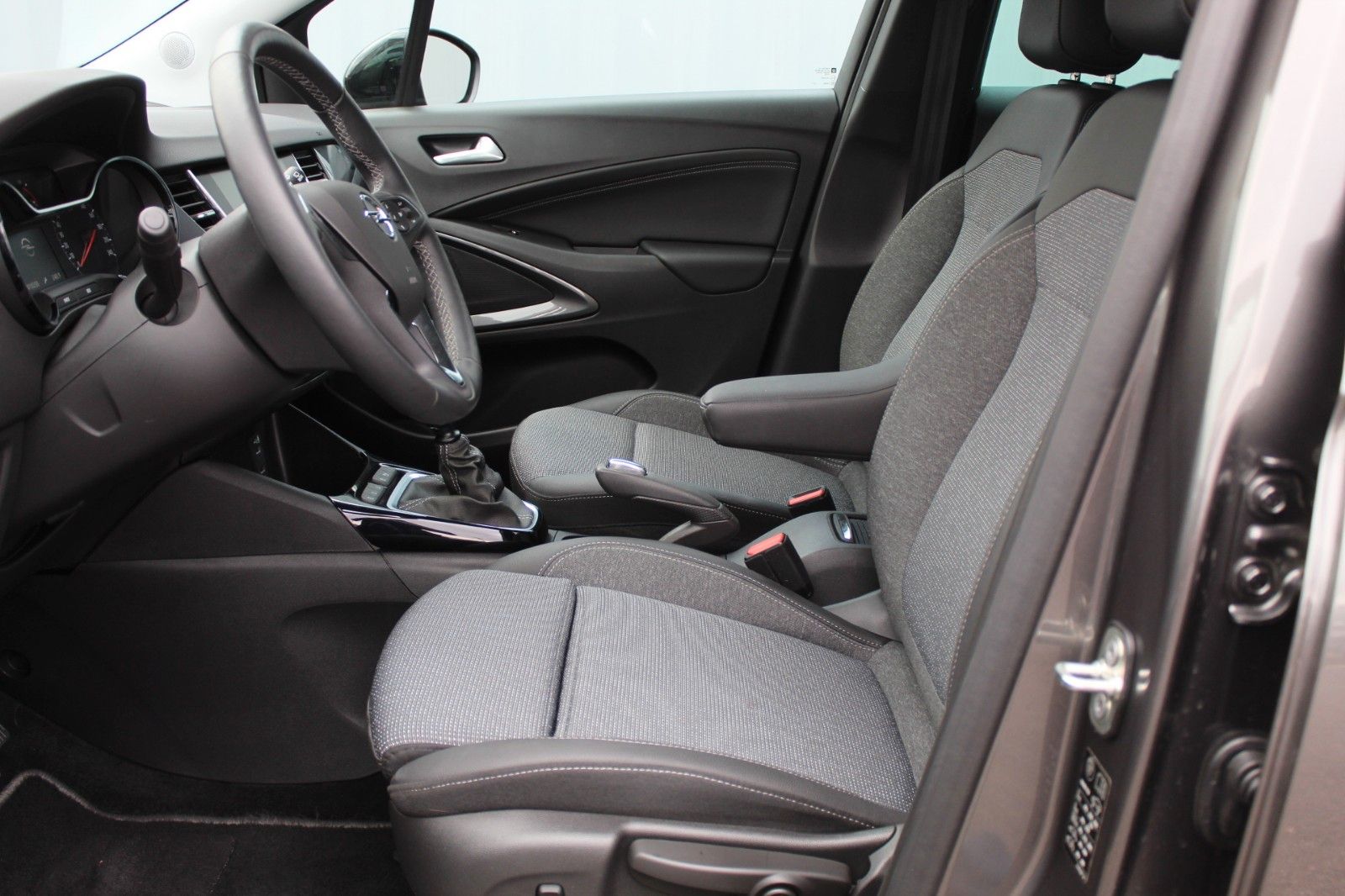 Fahrzeugabbildung Opel Crossland Elegance Navi*AHK*Sitzh.*Kamera