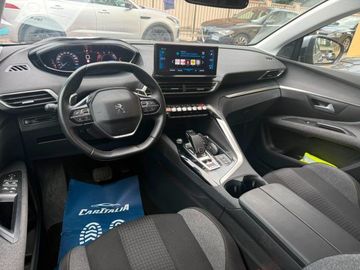 Peugeot 5008 - 8