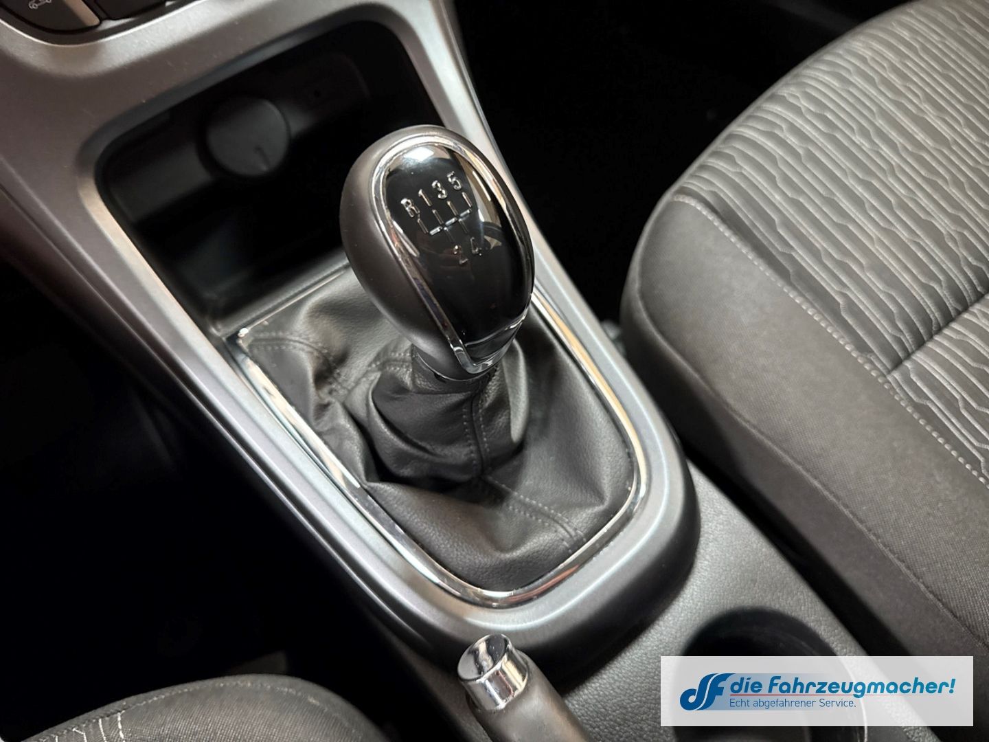 Fahrzeugabbildung Opel Astra J Selection 1.6 GA Klima el.SP Spieg. behe
