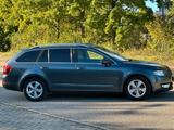 Volkswagen SKODA OCTAVIA 2.0 TDI ACC DSG - Volkswagen CC aus 2016