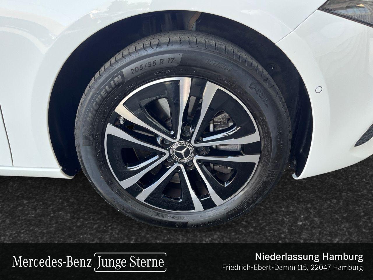 Mercedes-Benz A 250 e Progressive Limousine DISTR/AHK/AC11kW/