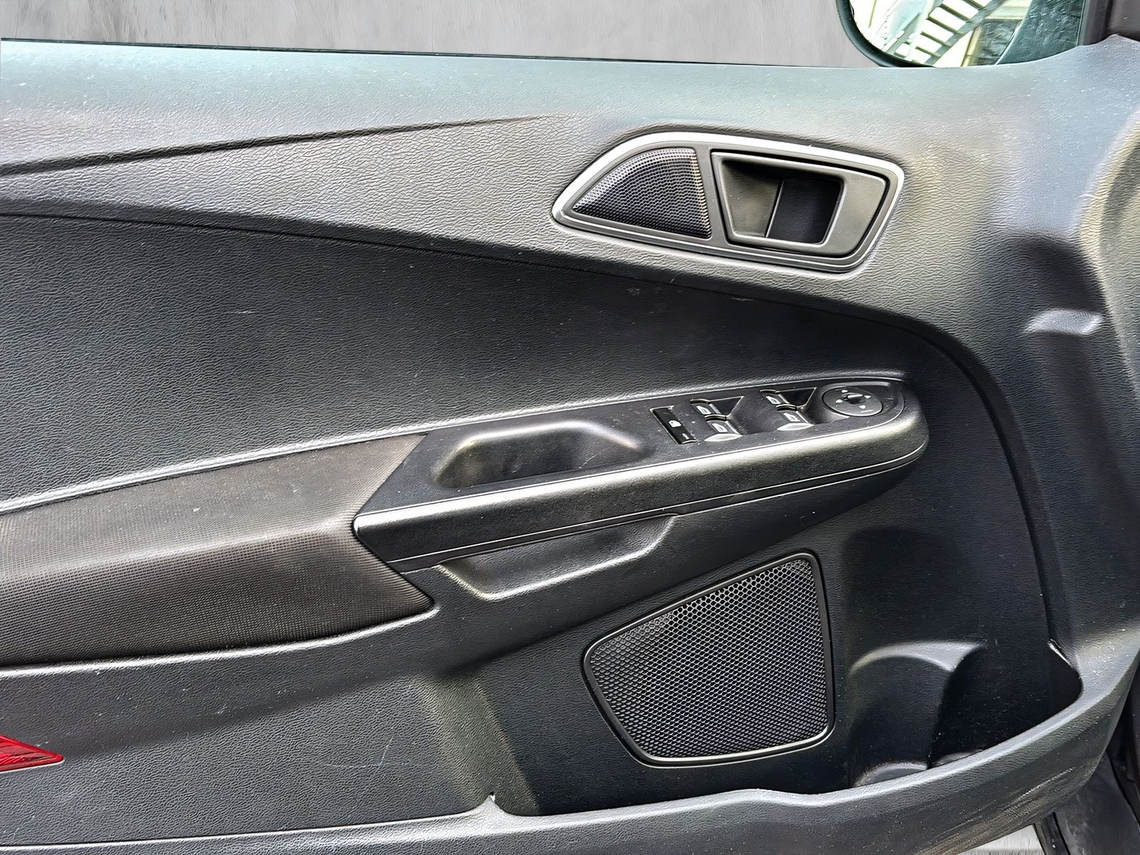 Fahrzeugabbildung Ford B-Max 1.0i Sync Edition AHK TEMPOMAT DAB WINTER