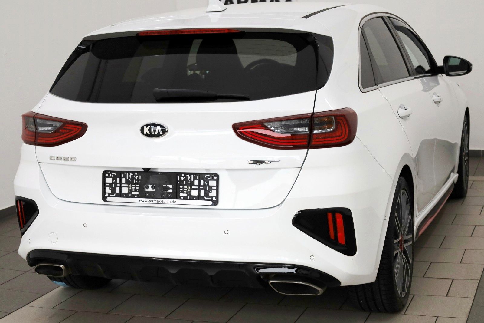 Fahrzeugabbildung Kia cee'd / Ceed GT, T.Leder,Navi,LED,SH,JBL +WR