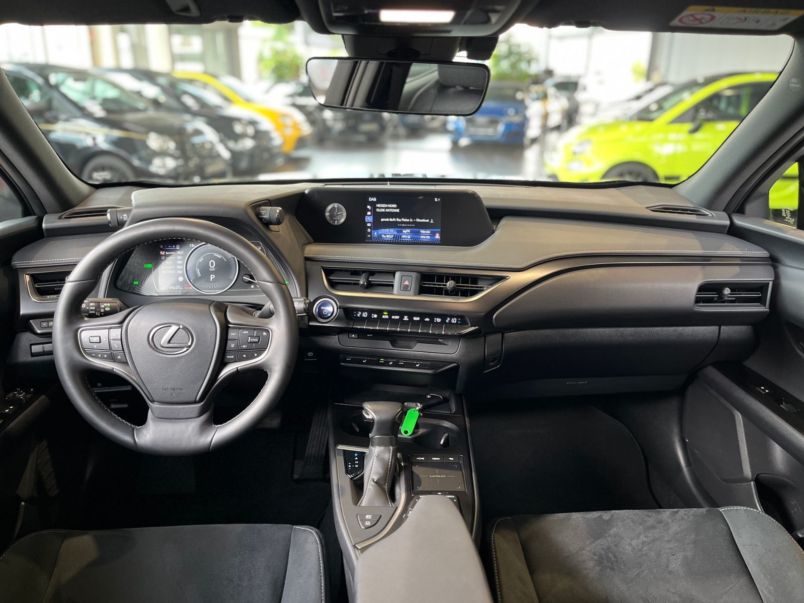Fahrzeugabbildung Lexus UX 250 h Style Edition RFK Full Link LED AHK