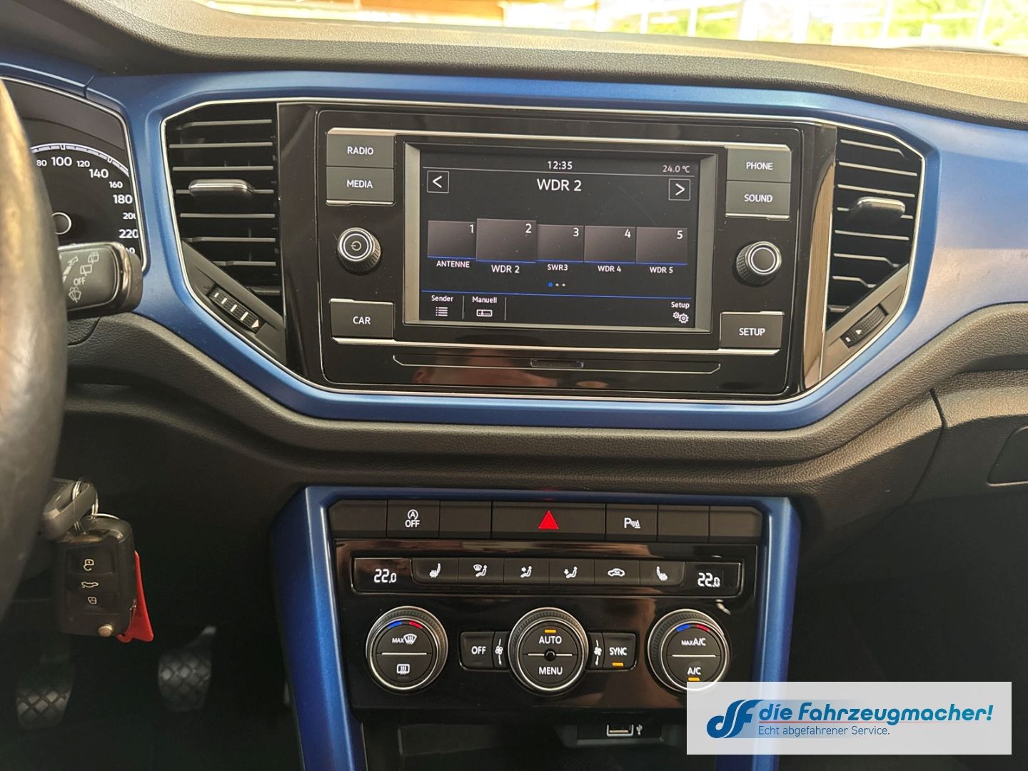 Fahrzeugabbildung Volkswagen T-Roc Style Mehrzonenklima Ambientebeleuchtung S