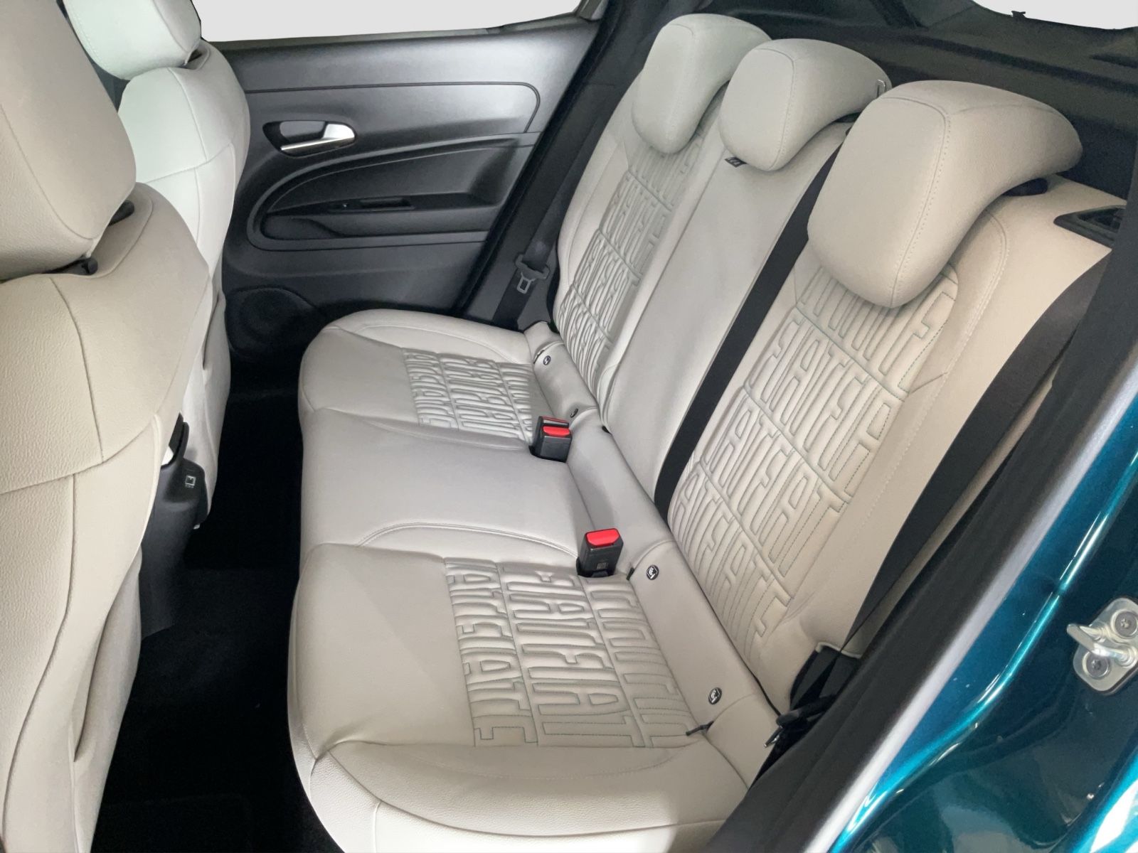 Fahrzeugabbildung Fiat 600 Hybrid LA PRIMA