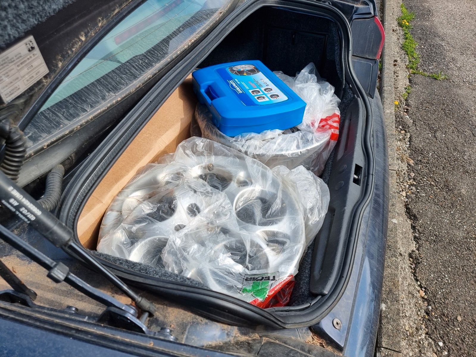 Fahrzeugabbildung Alfa Romeo 2x Alfa 166 2.5 V6 24V Distinctive