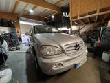 Mercedes-Benz ML 270 CDI Final Edition - Mercedes-Benz ML 270: Cdi Final Edition
