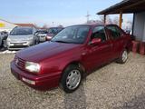 Volkswagen Vento 1.8 CLX - Volkswagen Vento: 1.8